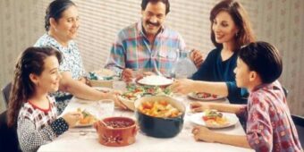 Mơ Thấy Gia Đình Đánh Số Gì? Giải Mã Giấc Mơ Chi Tiết