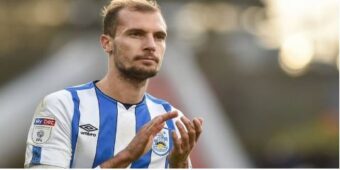 Tầm ảnh hưởng của Cầu thủ bóng đá De Jon trong chiến thuật đội bóng