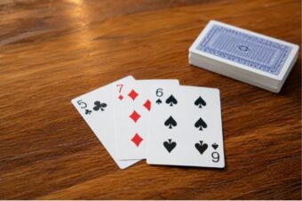 Bài Cào Rikvip Có Gì Cần Biết Trước Khi Chơi?