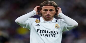 Cách thực hiện phong cách chơi bóng của Luka Modric