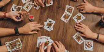 Những khác biệt cơ bản trong mẹo chơi tiến lên miền nam online